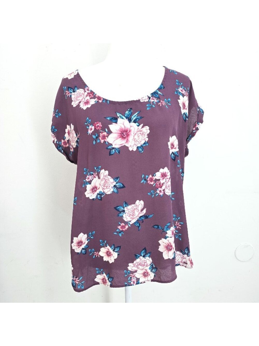 Women's Purple Floral Short sleeve Flowy Top Women Size XL
